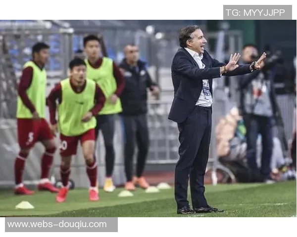 卓尔与建业首发阵容分析揭示双方战术布局与关键球员表现